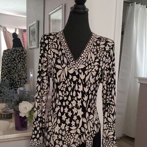 AVERADO BESSI Rare Black and White Floral Dress Size 8
